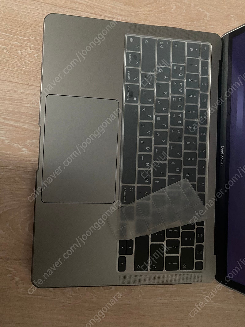 맥북에어 M1 13인치 / 8GB / SSD256 스그...--2