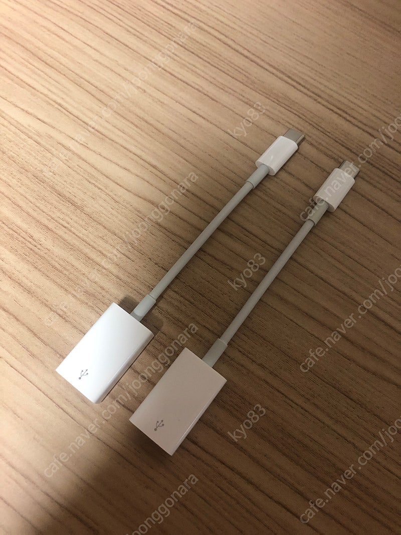 애플 정품 USB 어댑터 판매합니다 - 2개