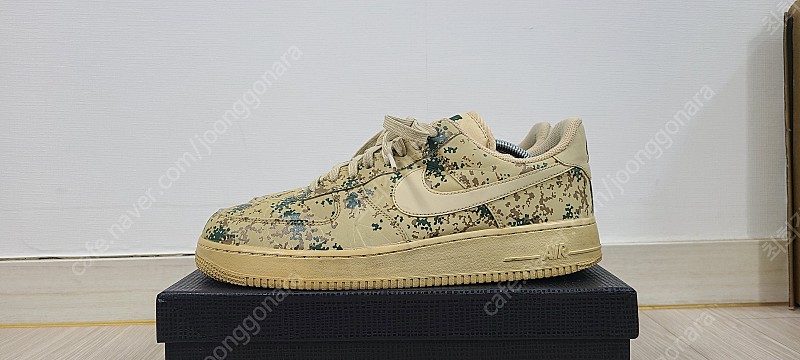 NEW NIKE AIR FORCE 1 LV8 (GS) 6.5Y/8 WMNS UNIVERSITY GOLD/BLACK-WHITE  DQ7779-700