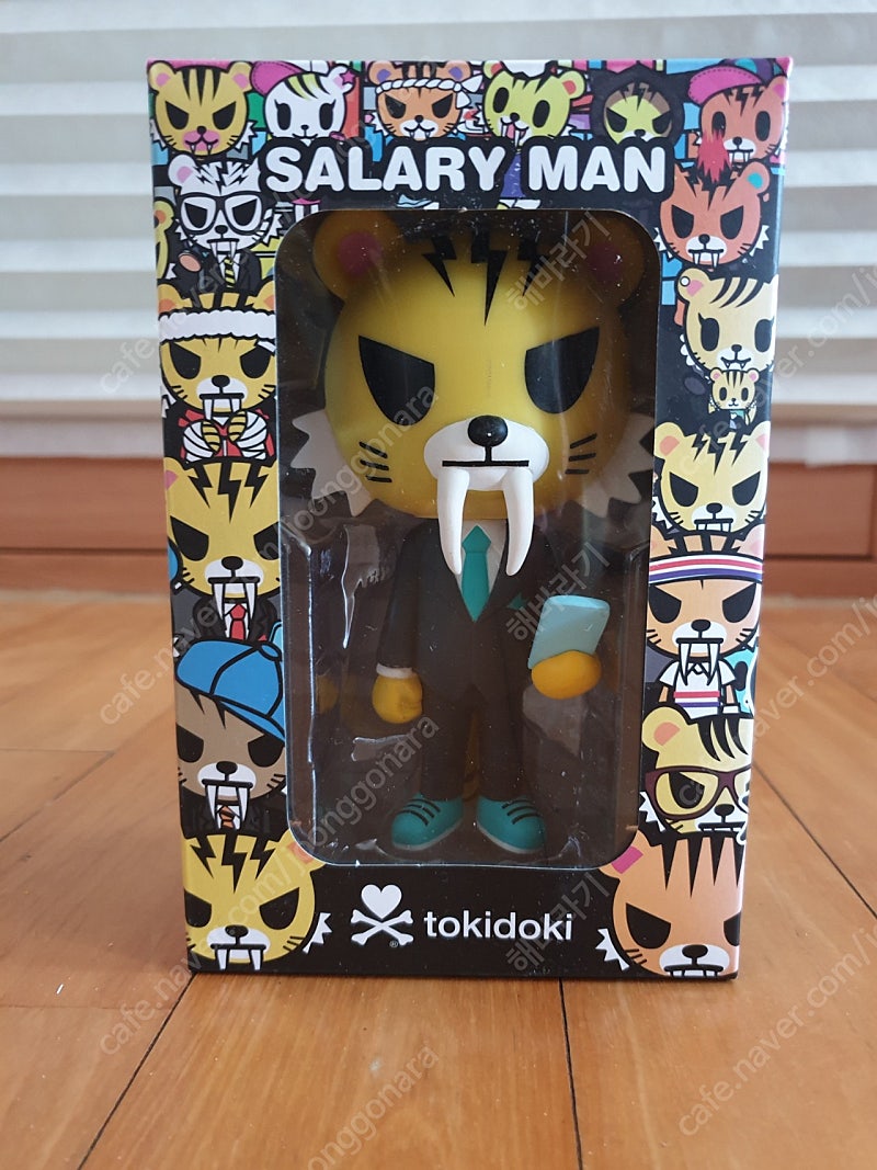 tokidoki salary man 피규어 판매합니다.