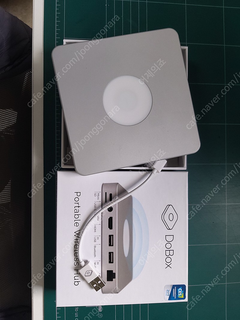 [서울] DoBox Portable Wireless Hub 아이폰 애플 장비 무선 연결 허브 (인터넷, 메모리 공유 등..)