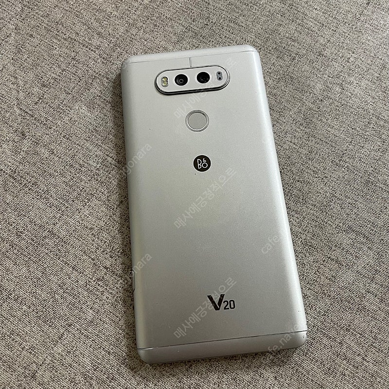 V20 실버 64기가 4만원 판매합니다