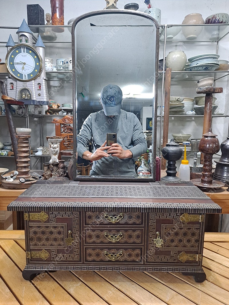 인간문화재 제작 추자목 흑단 은상감 경대, 화장대