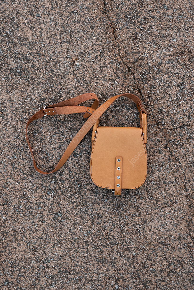 요시다포터 레더 숄더백 / PORTER - Leather Shoulder Bag (Raw Beige)