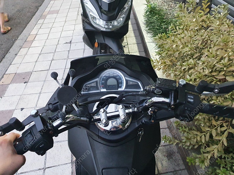 15년식 올뉴pcx 판매합니다.--1