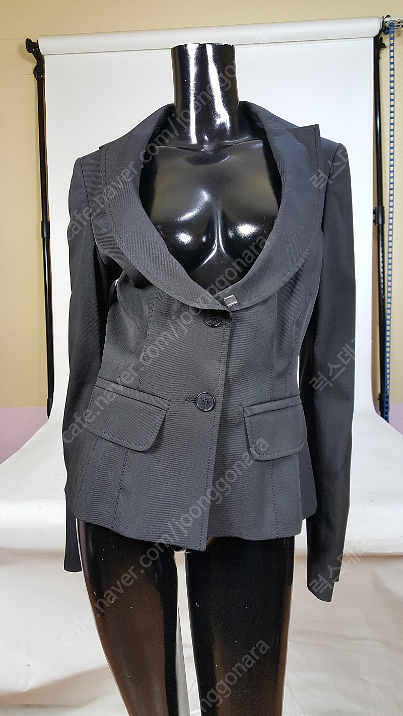 알리시 검정색 둥근카라 여성 자켓 정품 알리시 자켓