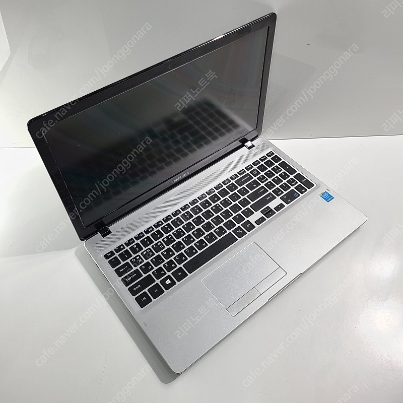 [판매]삼성전자 노트북5 NT500R5H-K34M 15인치 중고노트북