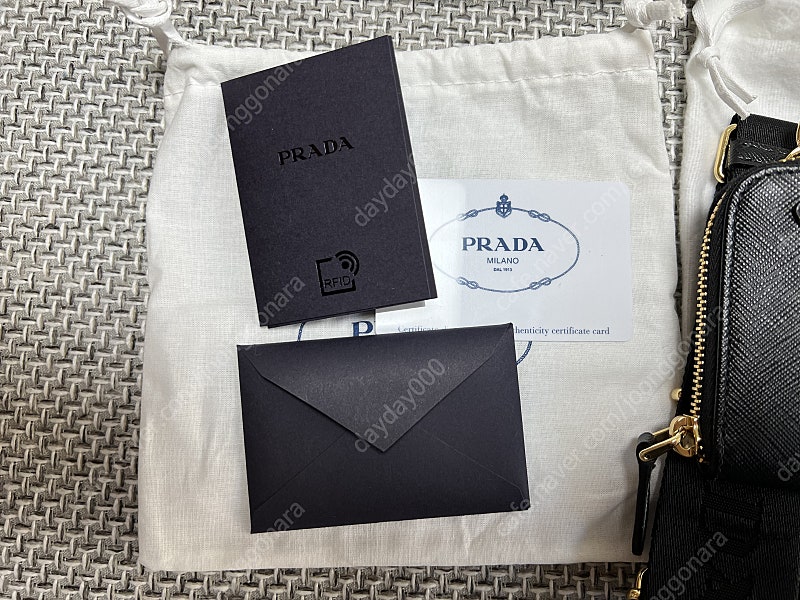프라다 리에디션 가죽 숄더백 (사피아노 테스토 호보백) 강남신세계 구입 풀구성--6