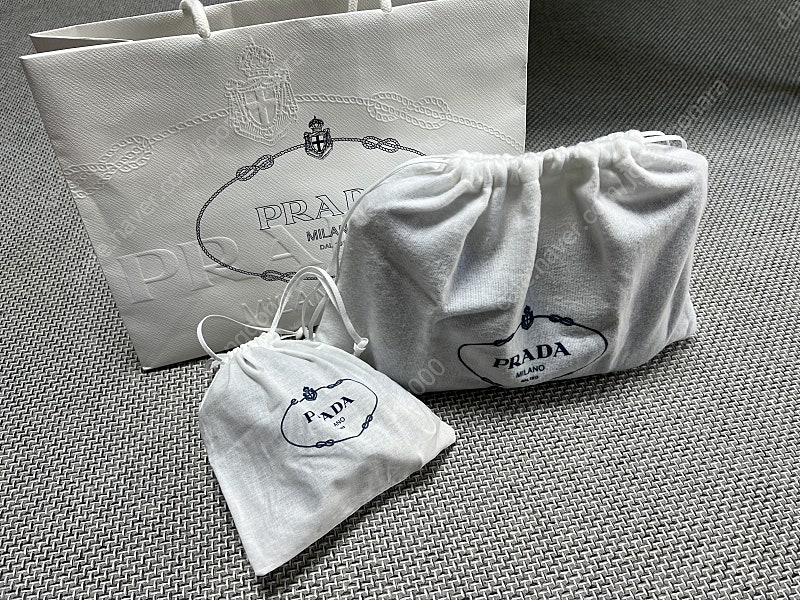 프라다 리에디션 가죽 숄더백 (사피아노 테스토 호보백) 강남신세계 구입 풀구성--9