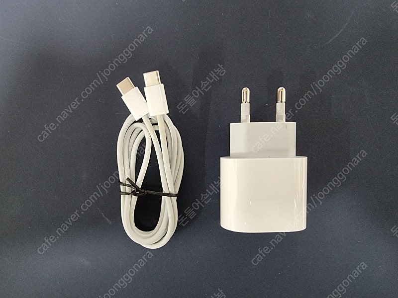 [정품] 애플 충전기 20W USB-C (A2464) + 케이블 팝니다.