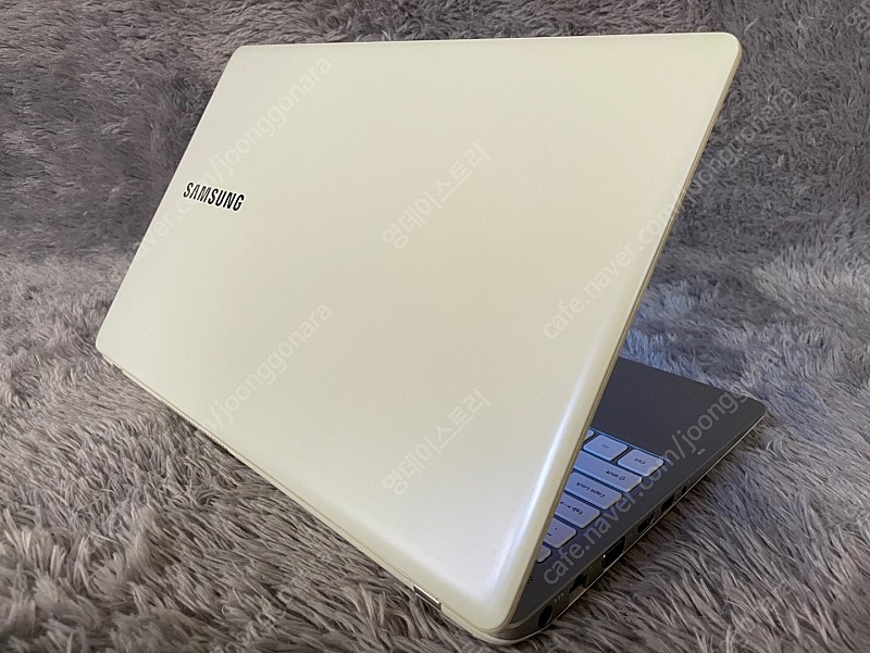 삼성 NT500R5K-K82W 15인치 노트북