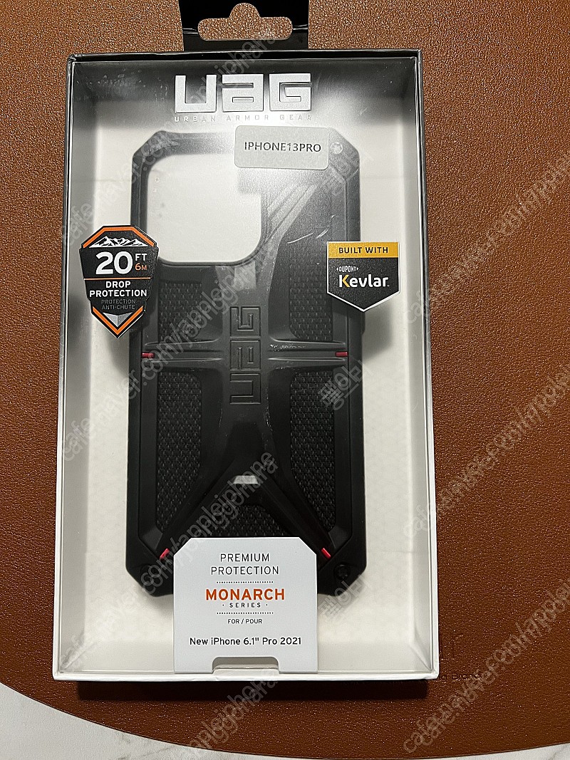 아이폰13프로 UAG 케블라 모나크 케이스 판매합니다.