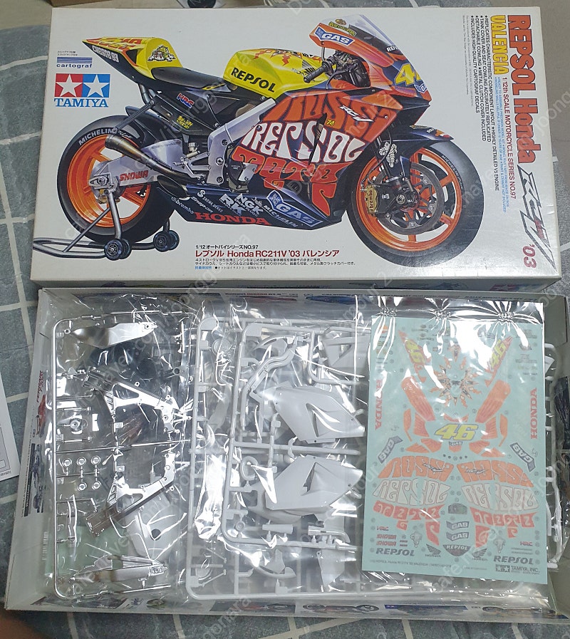 타미야 1/12 Honda RC211V 2003 Valencia 롯시 바이크 미개봉 새제품 팝니다