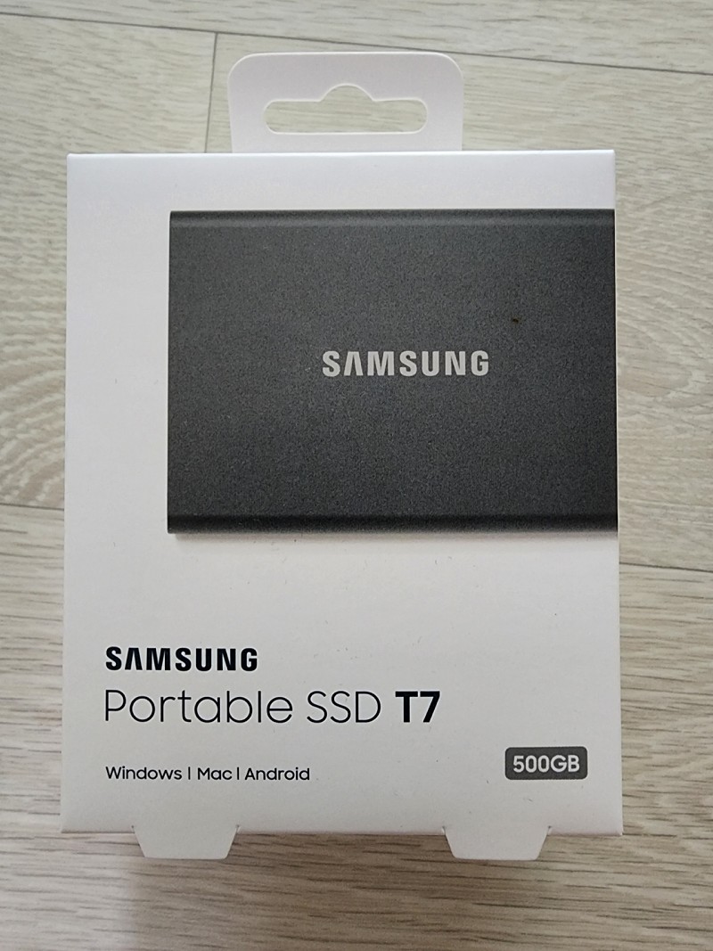 삼성 SSD T7 500기가 미개봉 팝니다.