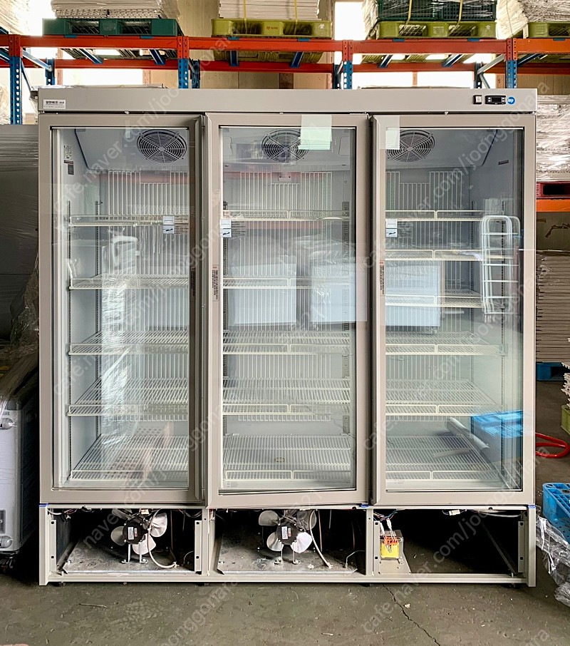 식자재 마트 폐업으로 사용기한 1년 미만 새상품급 3도어 냉동리치인 판매합니다.