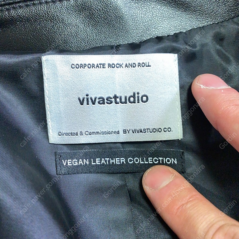 [L] 비바 스튜디오 비건 레더 카 코트 블랙 새상품 판매합니다 (커버, 택 그대로 있음)