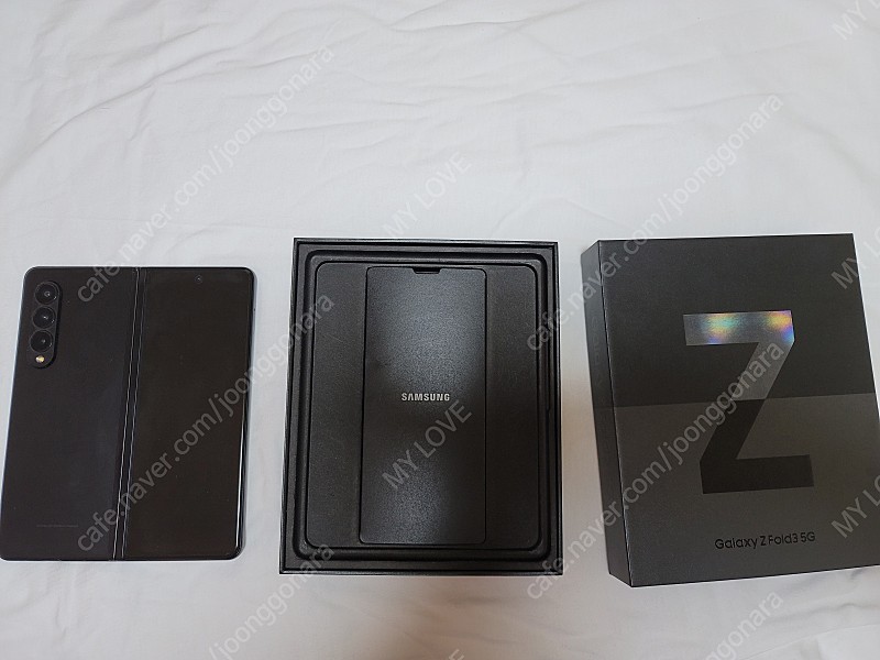 갤럭시 Z폴드3 매트블랙 256G 풀박스 풀구성(최초 SK) 22년4월개통!!