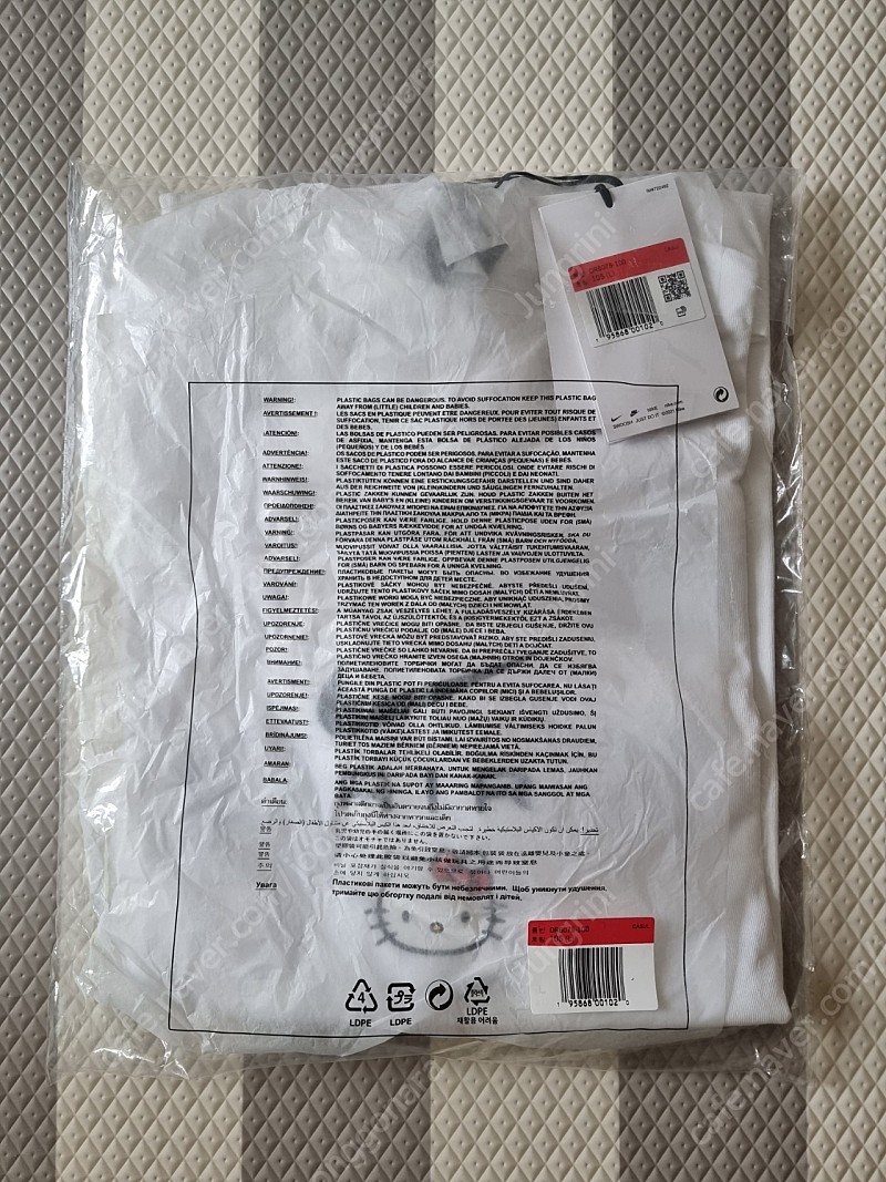 (105/L) 나이키×헬로키티 에어 티셔츠 미개봉 새상품