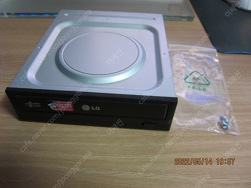 LG전자 DVD-Multi GH-24NS70 블랙 (정품벌크/S-ATA타입) 내장형 ODD 판매합니다..