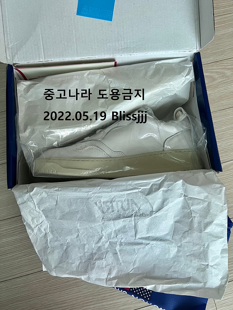 오트리 메달리스트 고트 화이트 스니커즈 AULWGG04 새상품 38