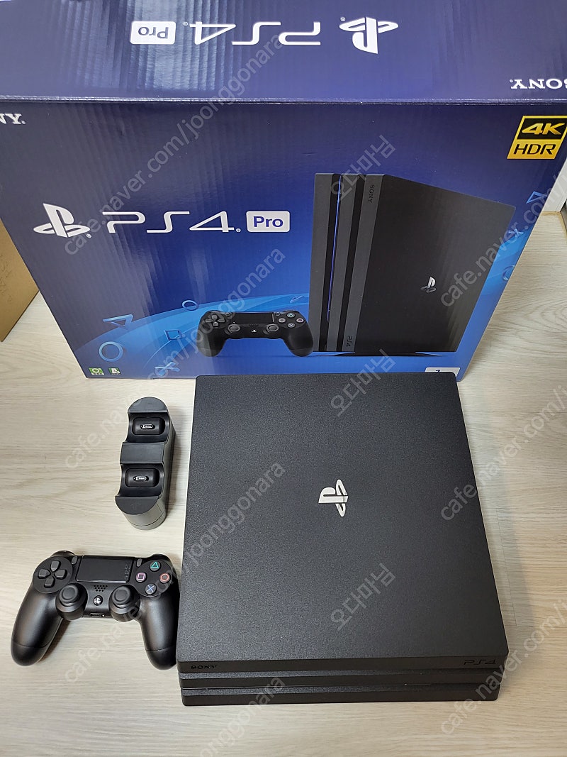 PS4 PRO 7117B 팝니다