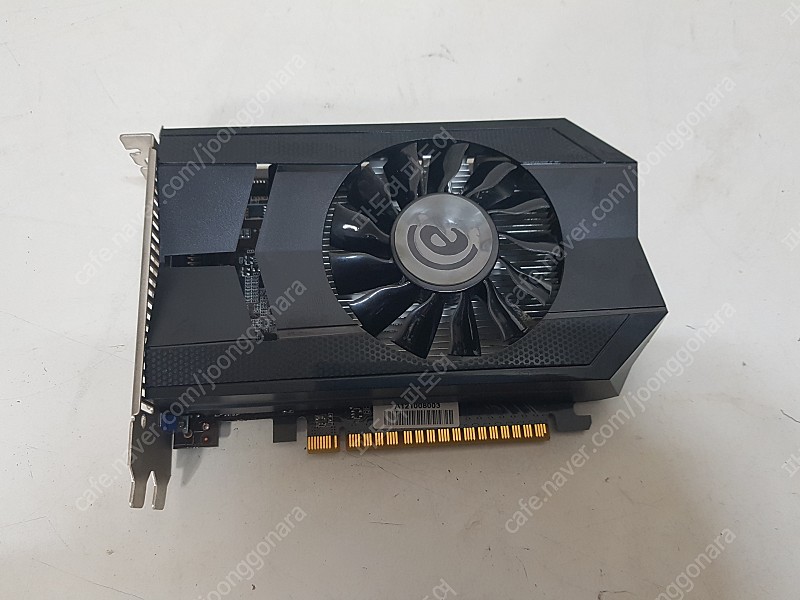 이엠텍 그래픽카드 GTX 650 입니다