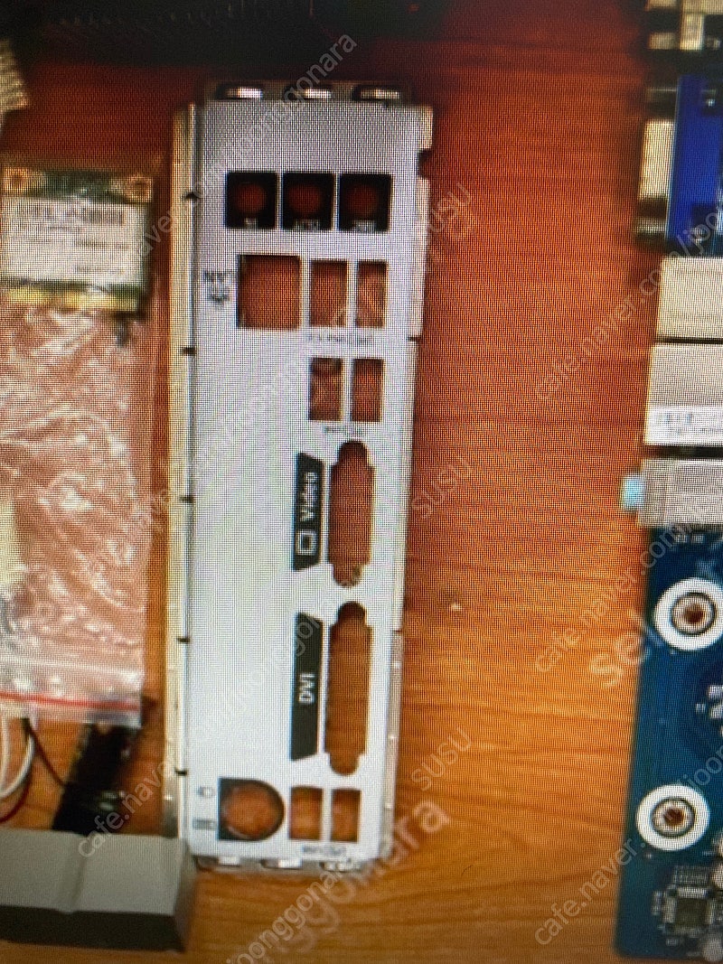 삼성 h81s1 백패널 삽니다