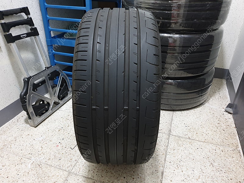 던롭 19인치 임판타이어 245 40 19,275 35 19