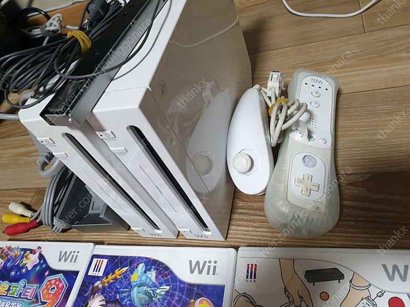 위 wii 두대와 씨디 다수