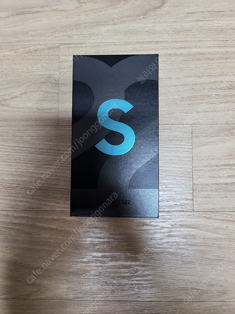 [부산/김해] 삼성전자 갤럭시 S22 자급제 SM-S901N 그린 미개봉 팝니다.