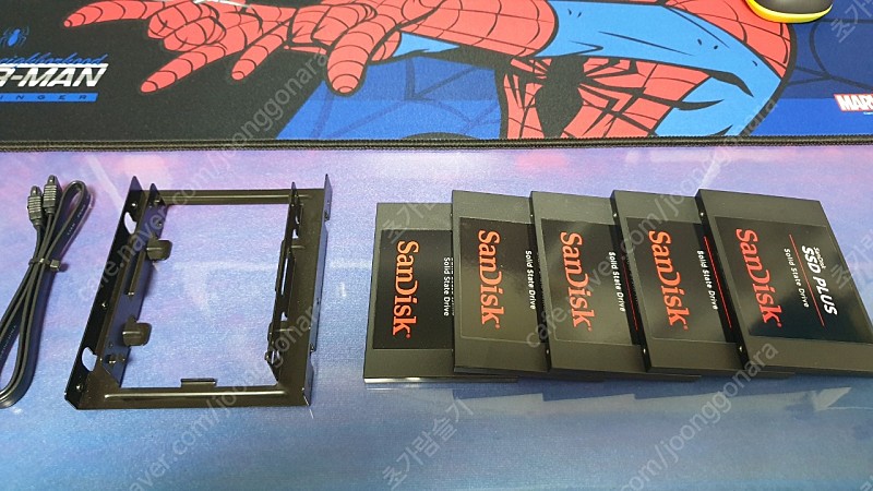 샌디스크 플러스 SSD 240G 5개 판매 합니다.