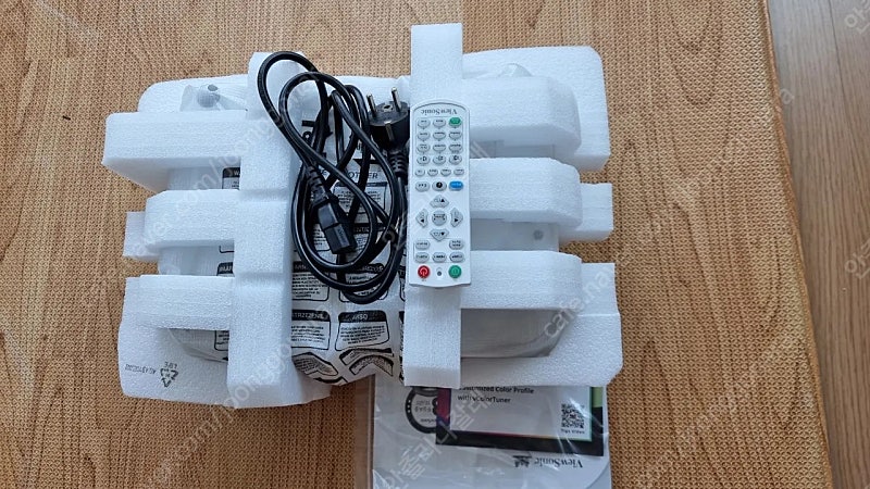 뷰소닉 4K 프로젝터 V151-4K--3