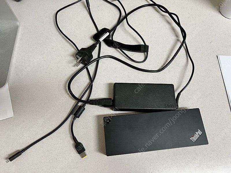 레노버 씽크패드 썬더볼트 3 독 판매합니다: