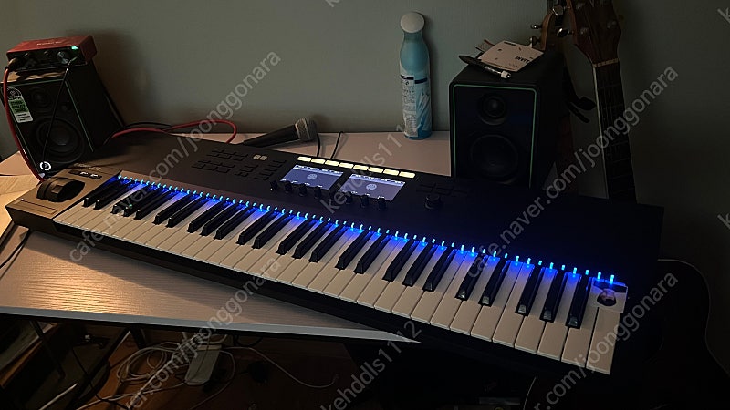 Komplete Kontrol s61 mk2 판매합니다