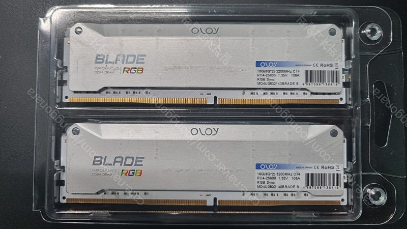 oloy ddr4 16gb(8*2) 3200 cl14 팝니다.