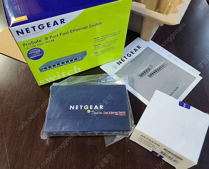Netgear 넷기어 FS108 정품 팔아요 (박스개봉제품)