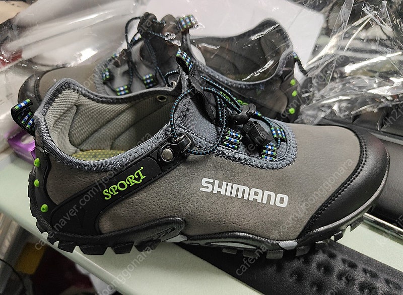 시마노(SHIMANO) 낚시, 하이킹 신발 외 몇개