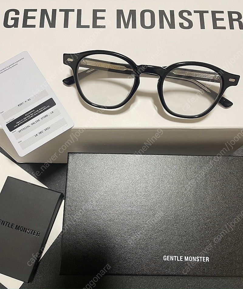 젠틀몬스터 에디 A-01 아넬형 안경 판매합니다.