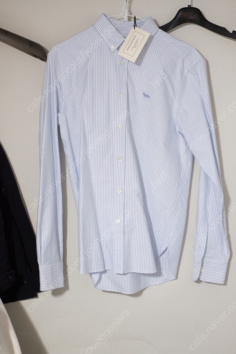 메종키츠네 스트라이프 옥스포드 셔츠 37사이즈, ami 스몰하트 옥스포드 셔츠, 아크네 glassgow pop 셔츠 44사이즈, 톰폴로 봉태규 타탄체크 셔츠 팝니다.