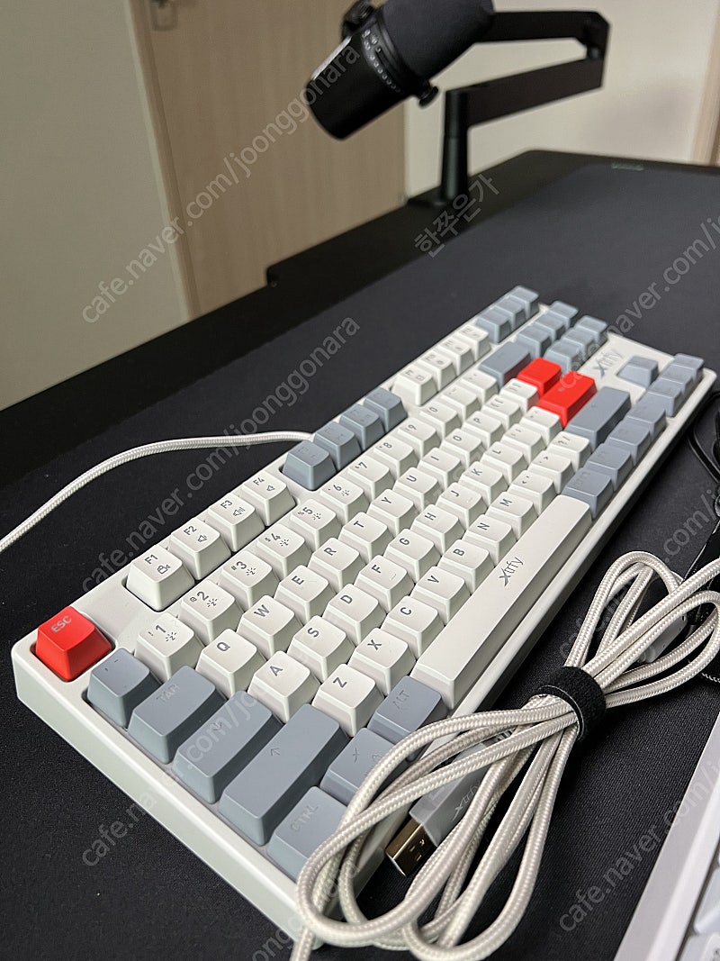 XTRFY 엑스트리파이 K4 TKL 키보드 (화이트 블...--1