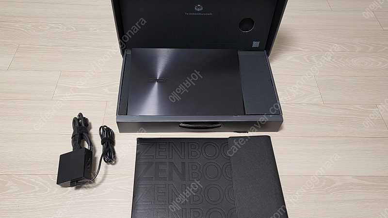 ASUS Zenbook 14xOLED 터치스크린 16G 메모리 512SSD저장장치 터치넘버패드