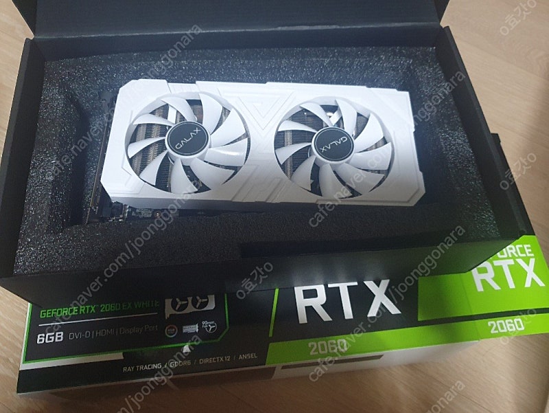 갤럭시 지포스 RTX 2060 WHITE D EX D6 6GB 팝니다