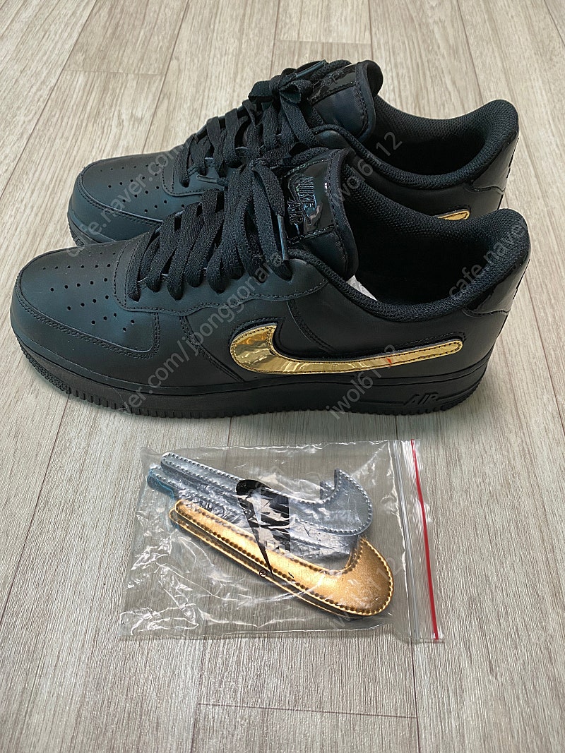 NEW NIKE AIR FORCE 1 LV8 (GS) 6.5Y/8 WMNS UNIVERSITY GOLD/BLACK-WHITE  DQ7779-700