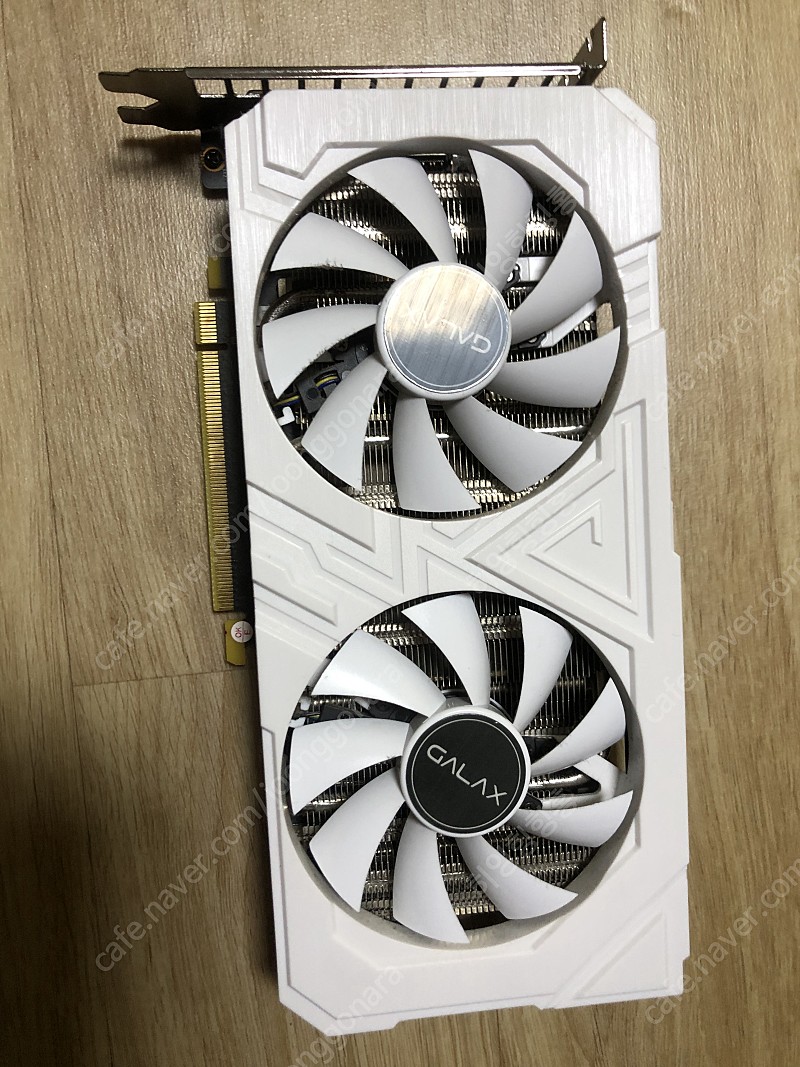 Galax gtx 1660 super white