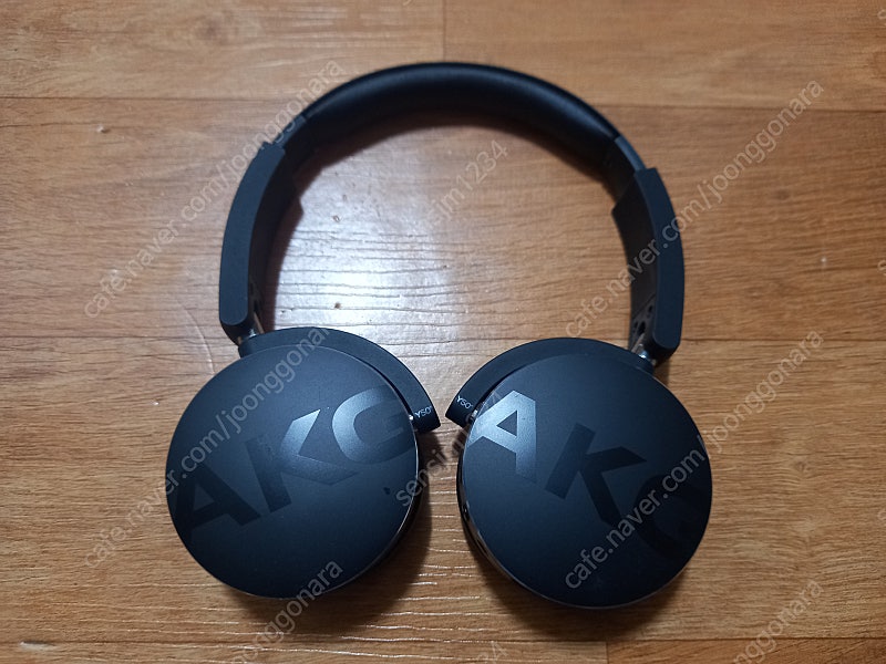 AKG Y50 밀폐형 이어폰