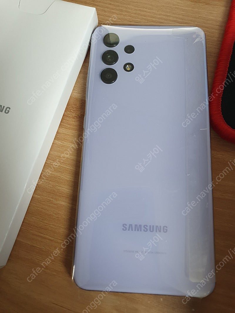 A32 미사용 풀박스 팝니다.--1