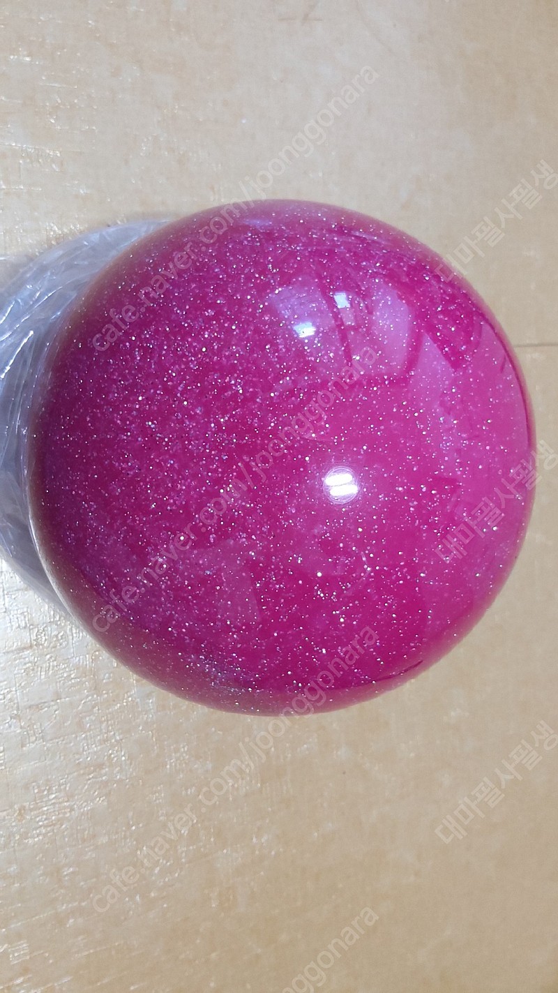 무료배송 새제품 클리어 핑크 펄 13파운드 하드볼 새볼링공 판매합니다