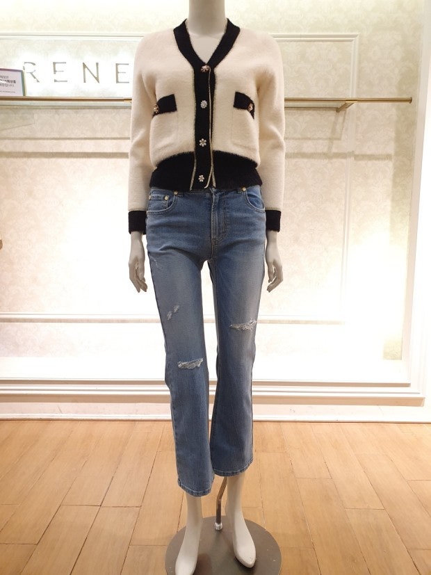 레니본 아옳이 샤넬 보석단추 가디건--6