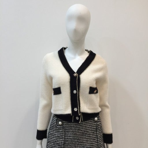 레니본 아옳이 샤넬 보석단추 가디건--7