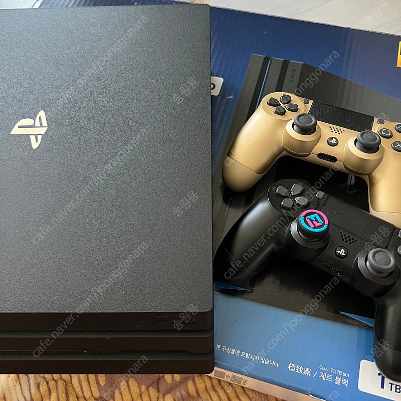 Ps4 pro 1TB 팝니다